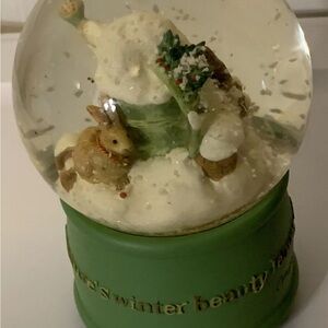 Marjolein Bastin Charming Snow Globe beauty leaves us with‎ peace hearts musical